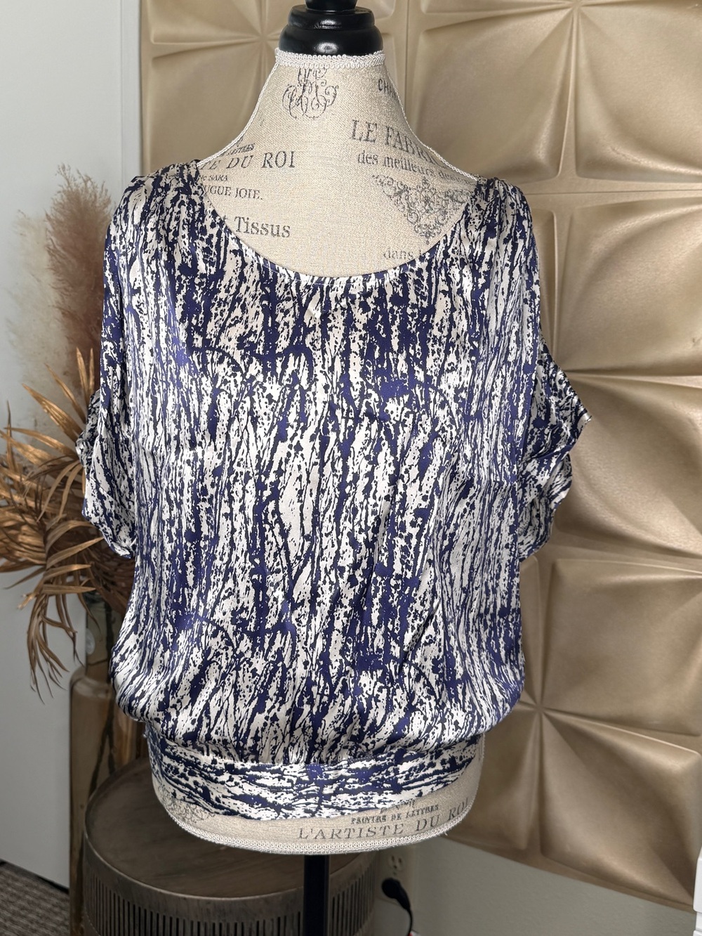 Joie Navy and White Abstract Print Short Sleeve Blouse